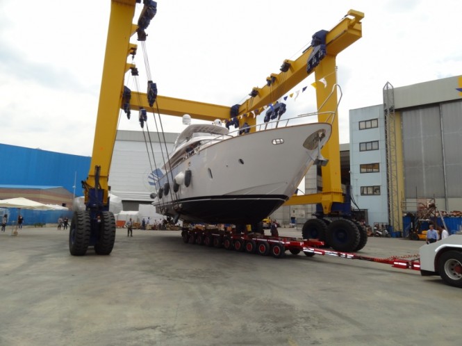 Maiora 24S superyacht - front view