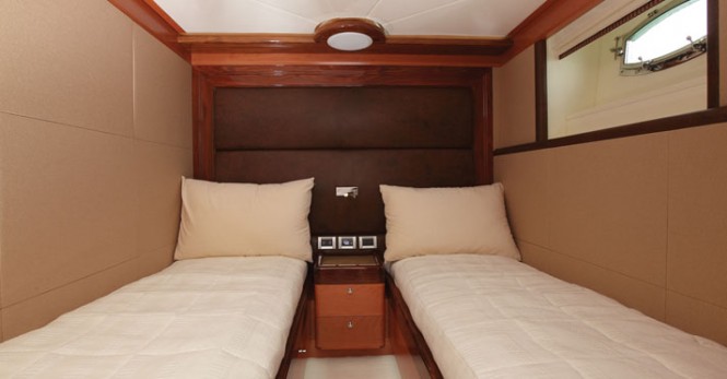 Majesty 101 superyacht Twin Guest Stateroom