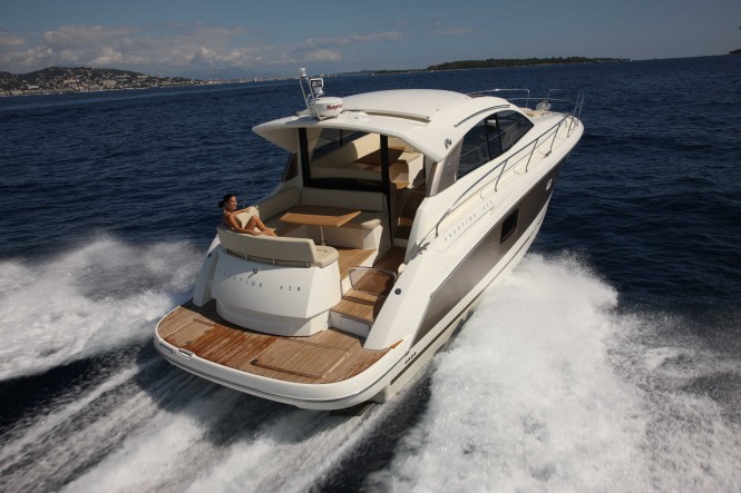 Motor yacht Prestige 440s