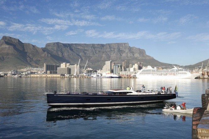 Southern Wind luxury yacht Almagores II on the water