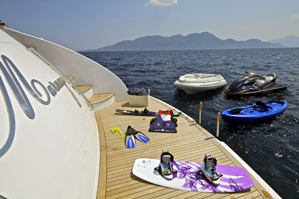 Charter yacht Marnaya - Water toy selection