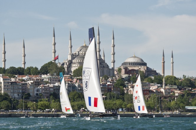 Groupe Edmond de Rothschild leads the fleet downwind on Day 1 in Istanbul