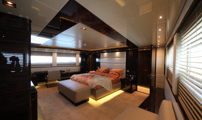 Luxury Motor Yacht M - Owner Stateroom