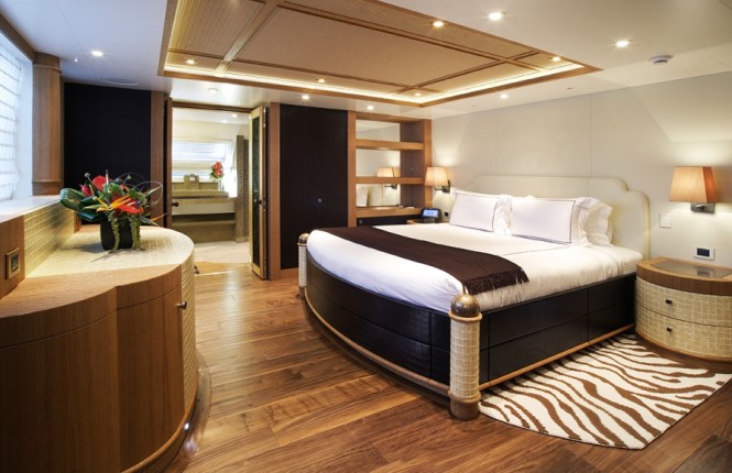 Luxury catamaran yacht HEMISPHERE Master