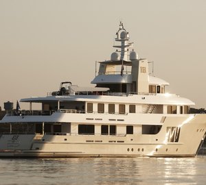Vripack receives a ShowBoats Design Award for expedition charter yacht E&E
