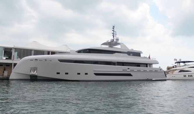 Luxury motor yacht M