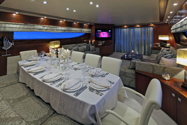 Marnaya yacht - Dining and Saloon