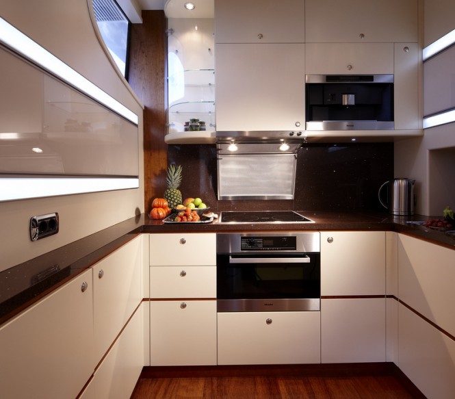 Moonen 82 Alu superyacht My Way Galley