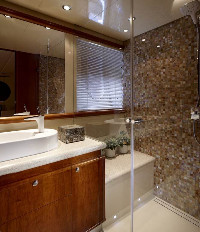 Moonen luxury yacht My Way (hull YN 196) Bathroom
