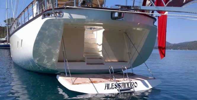 Sailing Yacht ALLESANDRO -  Swimplatform with easy access to water