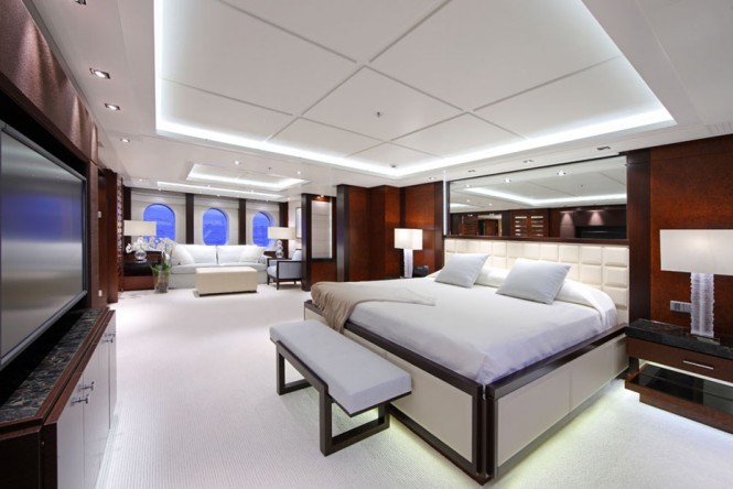 iPad controlled superyacht Solemates - Interior