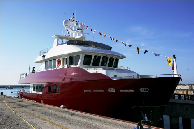 A sistership to Darwin 86 yacht PERCHERON - Explorer Yacht VITADIMARE 3 at her launch