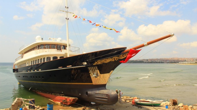 Bilgin 160 Classic Yacht being Launched