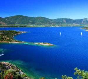 Luxury Yacht Charter for Corporate Sailing Events