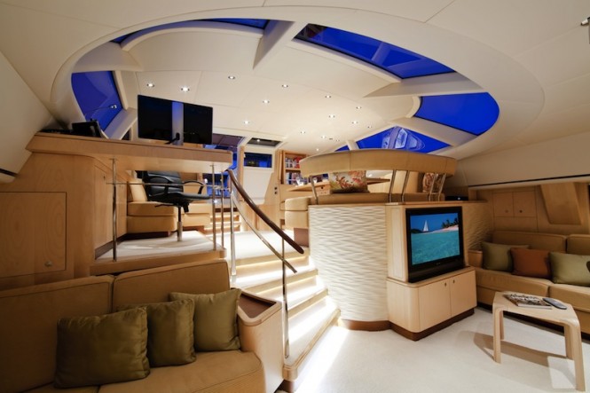Dubois Designed sailing yacht Alcanara with interior by Rhoades Young and Built by Steve Ward - Image courtesy of Dubois