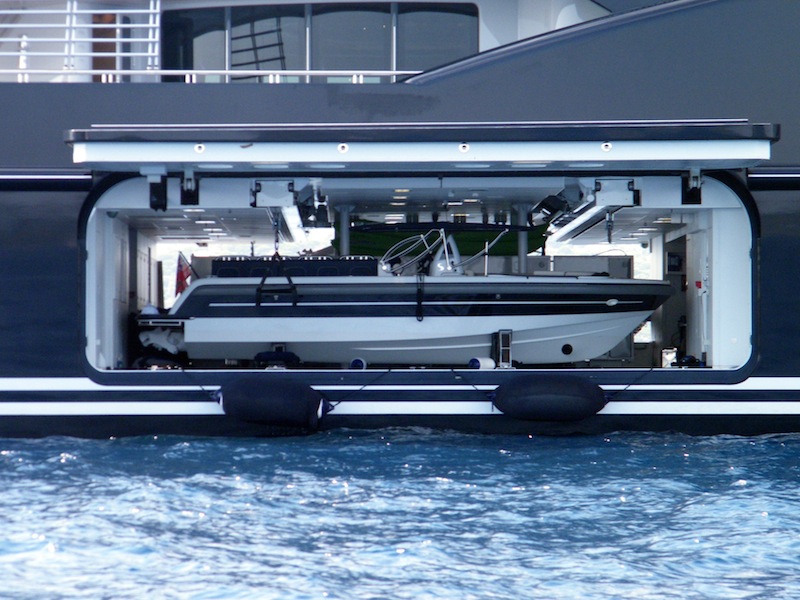 yacht tender launch system