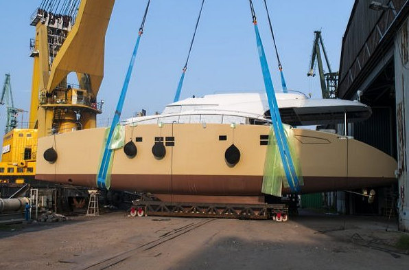 Houbara superyacht - side view Houbara superyacht - side view