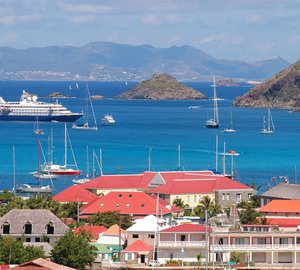 Charter Yacht SEA DREAM for Large Corporate Events, Family Celebrations and Parties in Style and Luxury