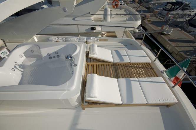 Luxury yacht Amer 92 - Exterior