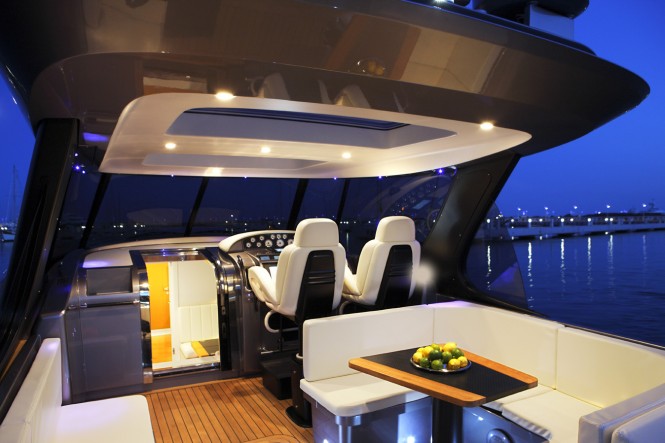 MD53 Power yacht - Exterior