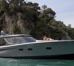 Maxi Dolphin MD53 Power yacht tender designed by Roberto Starkel