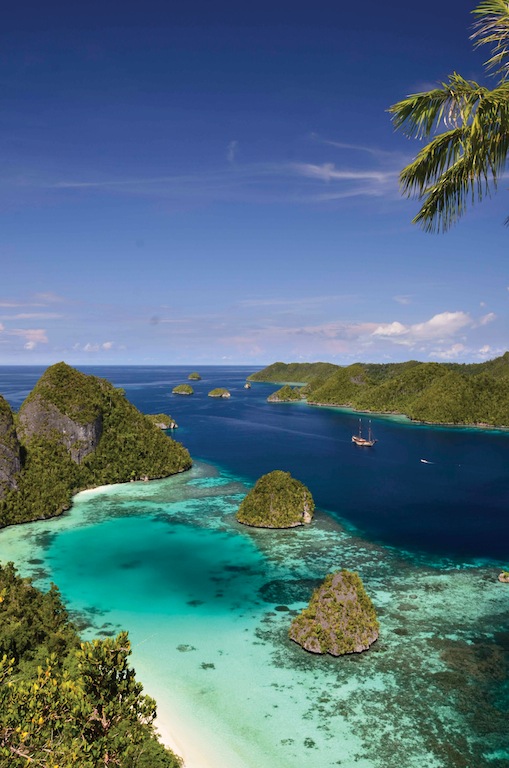 Si Datu Bua yacht - a traditional Phinisi available for charter