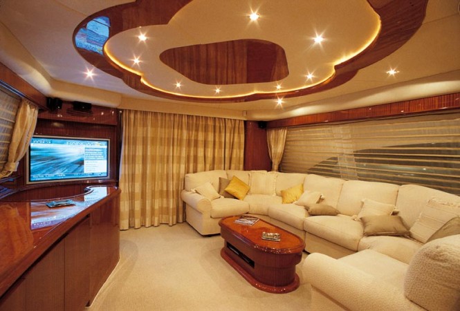 Superyacht Amer 86 - Main Saloon