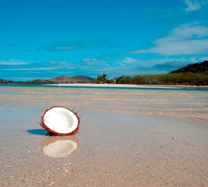 MASSIVE DISCOUNT for charter yacht AQUARIUS available in FIJI