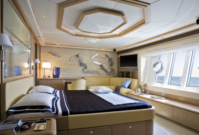 Luxurious cabins aboard Ferretti 881 RPH superyacht