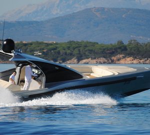 EYOS Tenders deliver the Maori 52 COLLIDER yacht tender