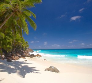 Seychelles Yacht Charter Special aboard Motor Yacht SEA STREAM