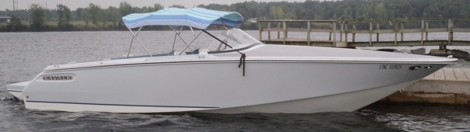 SportRunner 25 yacht - bimini