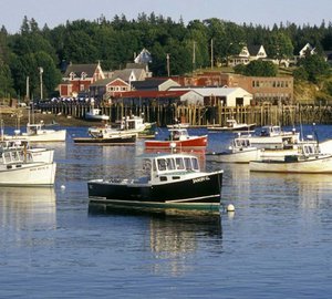 Special rate for the New England charter yacht AXIA by Palmer Johnson  