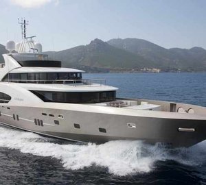 World Debut of the 1st 5000 FLY COUACH superyacht LA PELLEGRINA at the Cannes Boat Show