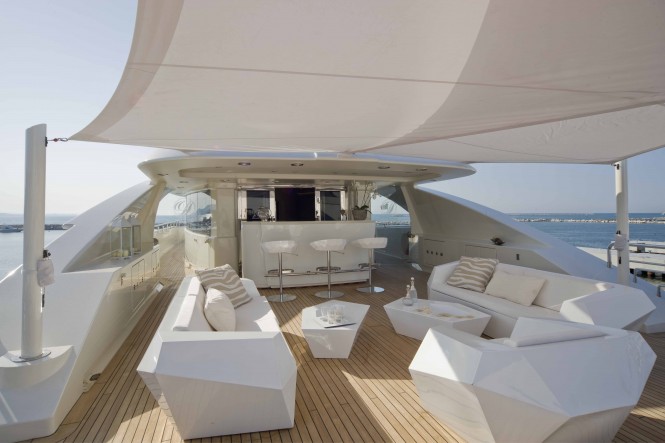 CRN Superyacht DARLINGS DANAMA  - Sun Deck