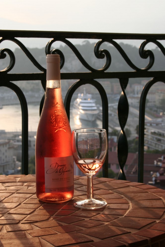 Enjoying the view of Topaz yacht in Nice - Photo Ian Bugby Enjoying the view of Topaz yacht in Nice - Photo Ian Bugby