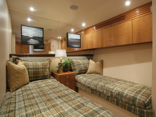 Hatteras 77 yacht - Twin Cabin