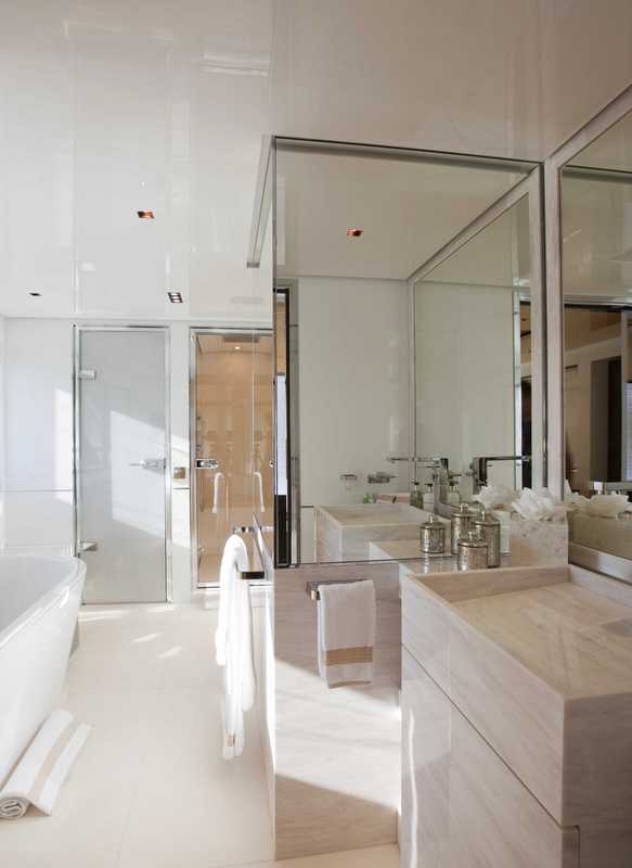 Luxury yacht La Pellegrina - Bathroom