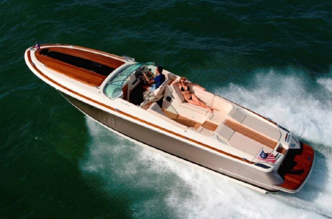 New 2013 Corsair 32 yacht tender by Chris-Craft