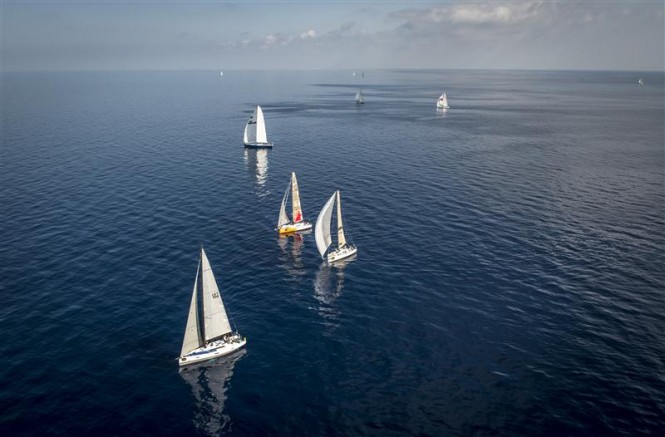Fleet slowly progressing - Photo by Rolex Kurt Arrigo Fleet slowly progressing - Photo by Rolex Kurt Arrigo