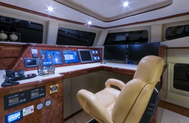 HOUBARA superyacht - Wheelhouse