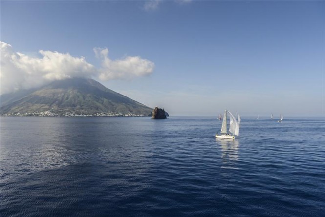 JSTORM yacht passing by Stromboli - Photo by Rolex Kurt Arrigo