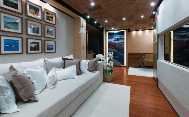 Media Room - Papi Du Papi yacht - Photo Credits @ Marc Paris