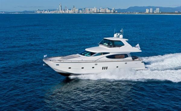 Motor yacht Horizon E70