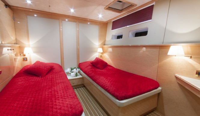 Sailing yacht HOUBARA - Twin Cabin