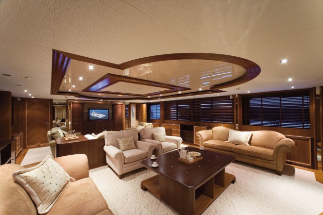 Salon aboard Princess Iolanthe yacht - Image courtesy of Mondo Marine