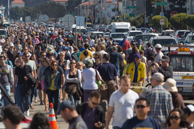 Tens of thousands of people lining the shore