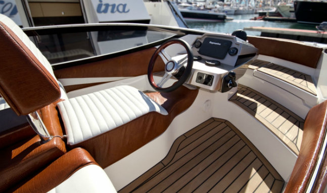 The splendid Baby Crystal custom yacht tender by Galeon