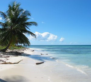 Fabulous Caribbean Yacht Charter aboard Motor Yacht ARIOSO