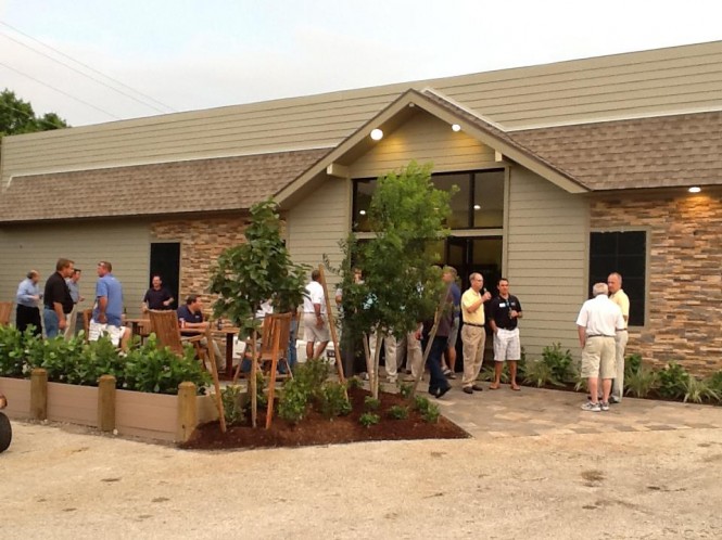 Debut of the new Hatteras CABO Yacht Centre